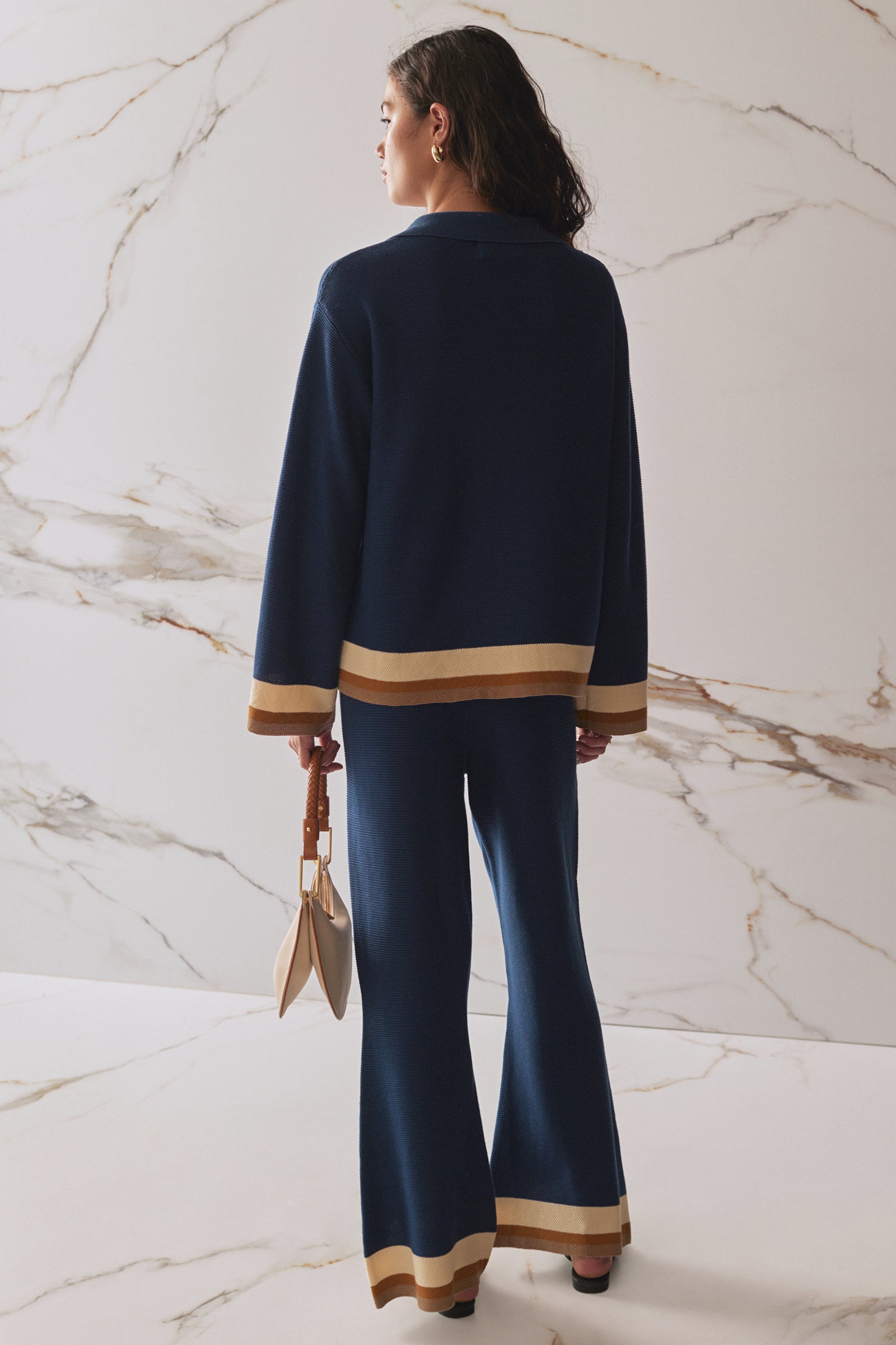 THE ABIGAIL KNIT SHIRT