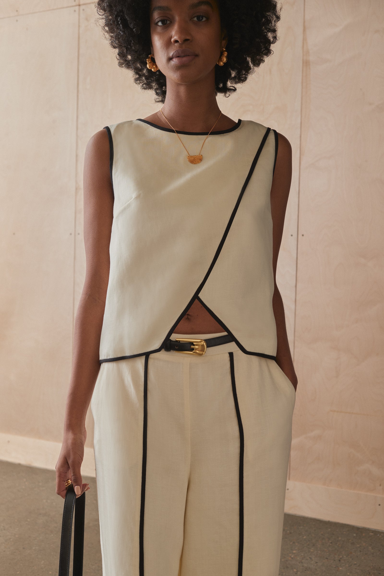 THE CARINI BELT