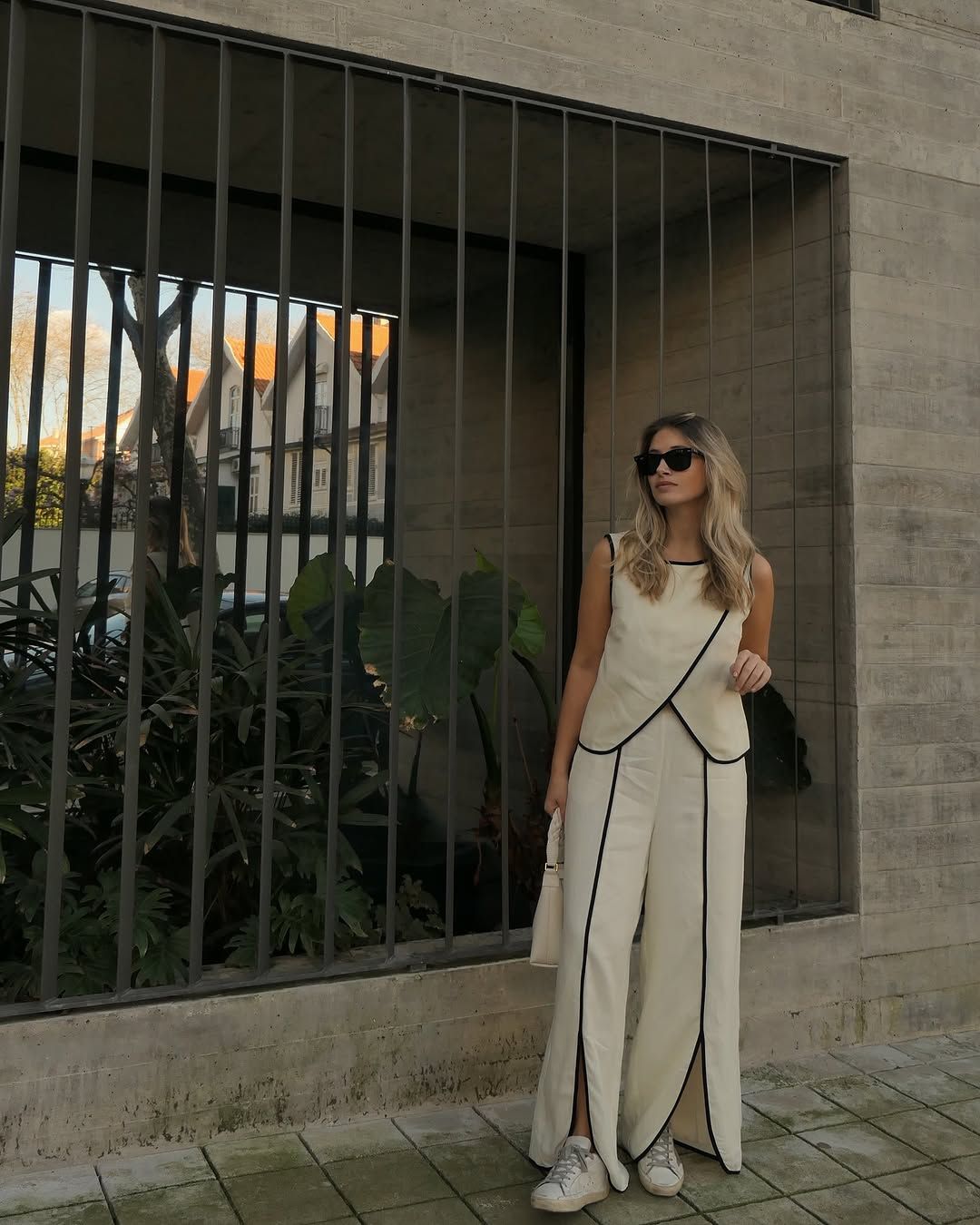 THE ARTEMIS TOP